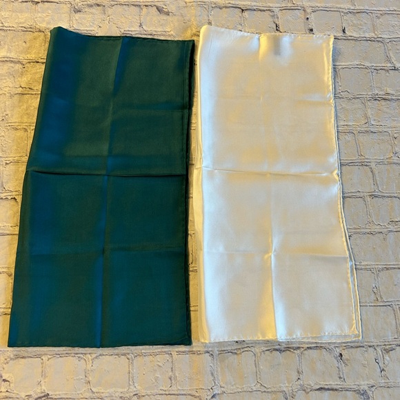 HANDROLLED LOT OF (2) TEAL AND WHITE 100% SILK MENS POCKET SQUARES - Picture 1 of 6